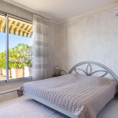 公寓 Les Balcons D'eze By Interhome *